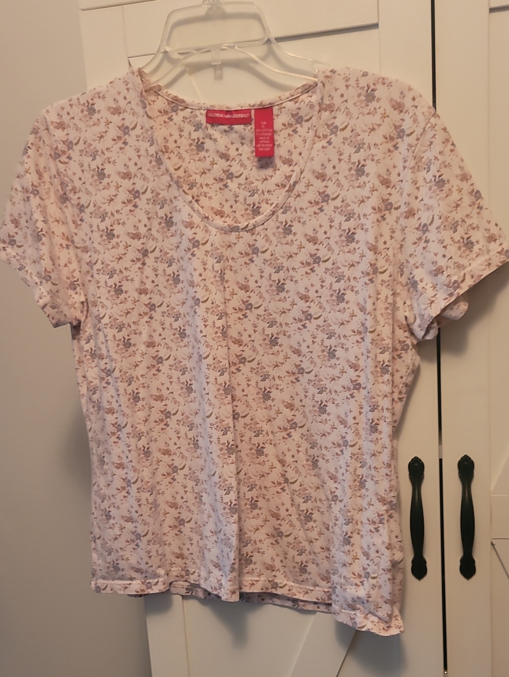Gloria Vanderbilt Light Pink Floral Short Sleeve Tee